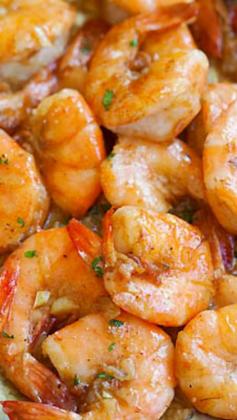 
                    
                        Hawaiian Shrimp Scampi ~ super buttery and garlicky, copycat of Giovanni's shrimp truck.... Bring Hawaii home with my super easy recipe
                    
                