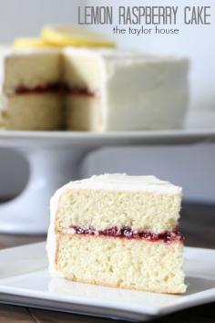 
                    
                        Delicious Homemade Lemon Cake with Raspberry Filling!
                    
                