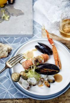 
                    
                        happy easter monday..
                    
                