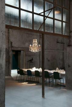 
                    
                        Carlo e Camilla in Segheria Restaurant in Milan | www.yellowtrace.c...
                    
                