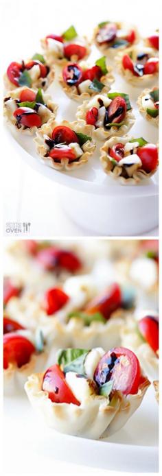 
                    
                        All you need are 5 ingredients to make these easy Phyllo Caprese Cups.  They are the perfect easy appetizer! | gimmesomeoven.com
                    
                