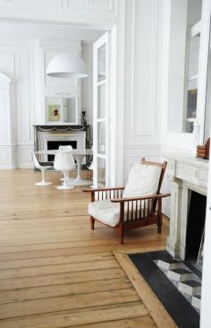 
                    
                        B L O O D A N D C H A M P A G N E
                    
                