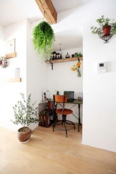 
                    
                        B L O O D A N D C H A M P A G N E
                    
                