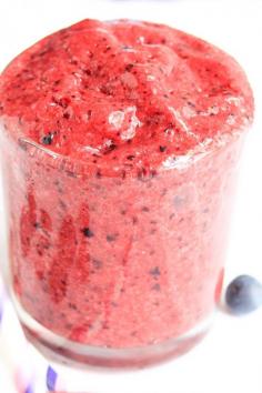 
                    
                        Only four ingredients in this sugar free strawberry lemonade slushie..
                    
                