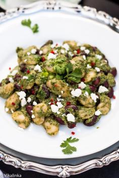 Cilantro Pesto Bean Salad with Goat cheese. Yum!