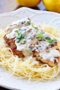 
                    
                        Love crispy garlic chicken and buttery lemon noodles? You will love this creamy Lemon Chicken Pasta Recipe!
                    
                