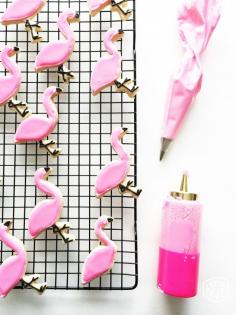 
                    
                        The CUTEST Flamingo Sugar Cookies!
                    
                