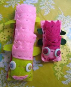 
                    
                        Child's first sewing project: sewing with felt. Teach your kiddos how to sew with this easy tutorial #sew #kids skiptomylou.org
                    
                