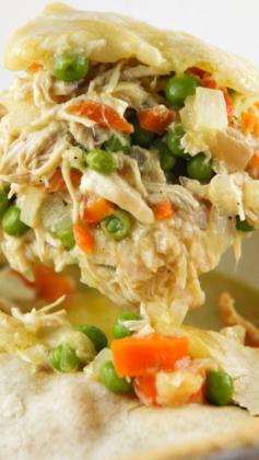 
                    
                        Chicken Pot Pie Casserole ~ great version of the delicious pot pie!
                    
                