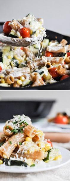 
                    
                        Garden Vegetable Pasta Skillet I howsweeteats.com
                    
                