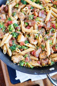 
                    
                        This is like an ultra creamy, cheesy broccoli soup with bacon, chicken, and pasta!! Seriously what on earth could be better? Cheesy. Bacon. Pasta. Need I say more??
                    
                