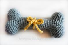 Crochet dog bone tutorial.  (In Turkish, but with good photos.)