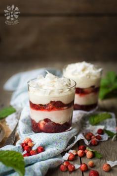 
                    
                        Strawberry Tiramisu
                    
                