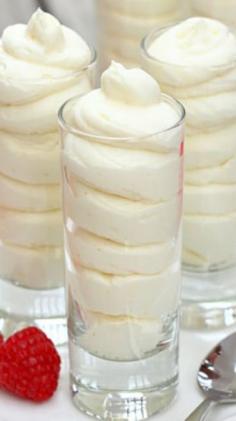 Lemon Cheesecake Mousse | I'm definitely a fan of this lemon dessert recipe. It's so creamy!