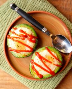 Paleo Breakfast | Baked Egg in an Avocado. #foodporn #breakfast #watchwigs www.youtube.com/wigs