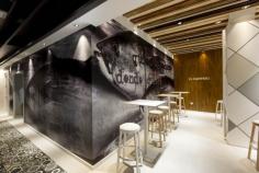 
                    
                        Los atunes saltan a las paredes del nuevo El Campero, por Velvet Projects. - diariodesign.com
                    
                