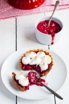 Sweet Pixel blog: kisses cake with raspberries and rosewater