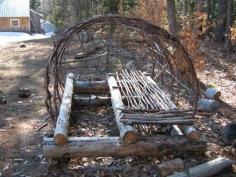 
                    
                        This is a great setup waiting for a tarp to go over the top and sides, these get surprisingly warm with very little heat needed. Raised bed to get you off the ground and let the cold air drop below you and it puts you closer to the roof where there's more heat.
                    
                