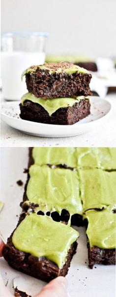 
                    
                        Fudgy Avocado Brownies I howsweeteats.com
                    
                