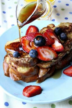 Vanilla- Brown Sugar French Toast #recipe = one good Christmas breakfast