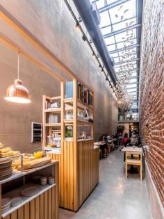 
                    
                        CAPO estudio Transforms a City Lane-way into a Restaurant.
                    
                