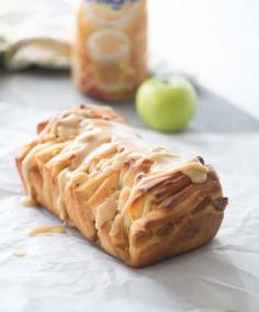 
                    
                        Caramel apple pull apart bread made with sweet apples, a tender cinnamon spiced dough and a silky caramel glaze! #CreateDelight #IDelight
                    
                