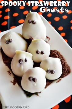  Spooky Strawberry Ghosts | The Modern Dad
                        
                    