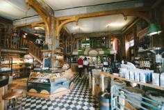 
                        
                            De Companje in Cape Town / photo by Desmond Louw & Antonia Heil
                        
                    