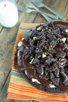 No Bake Peanut Butter Cheesecake - creamy peanut butter cheesecake, Oreo crust, chocolate ganache and peanut butter cup Oreo's!