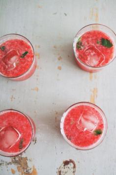 Raspberry Sparklers {Cocktail Friday} Raspberry Sparkler