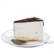 Кусочек тортика птичье молоко, нежный и вкусный