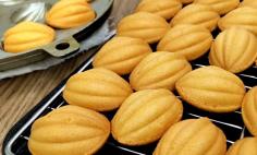 Kuih Bahulu/Bahulu Egg Sponge Cakes (Soft Reduced Sugar Version)