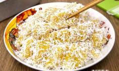 Steamed Pumpkin Kuih with Shredded Coconut