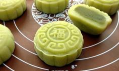 Matcha (Japanese Green Tea) Snow Skin Mooncake