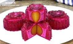 Dragon Fruit Agar-Agar Mooncakes